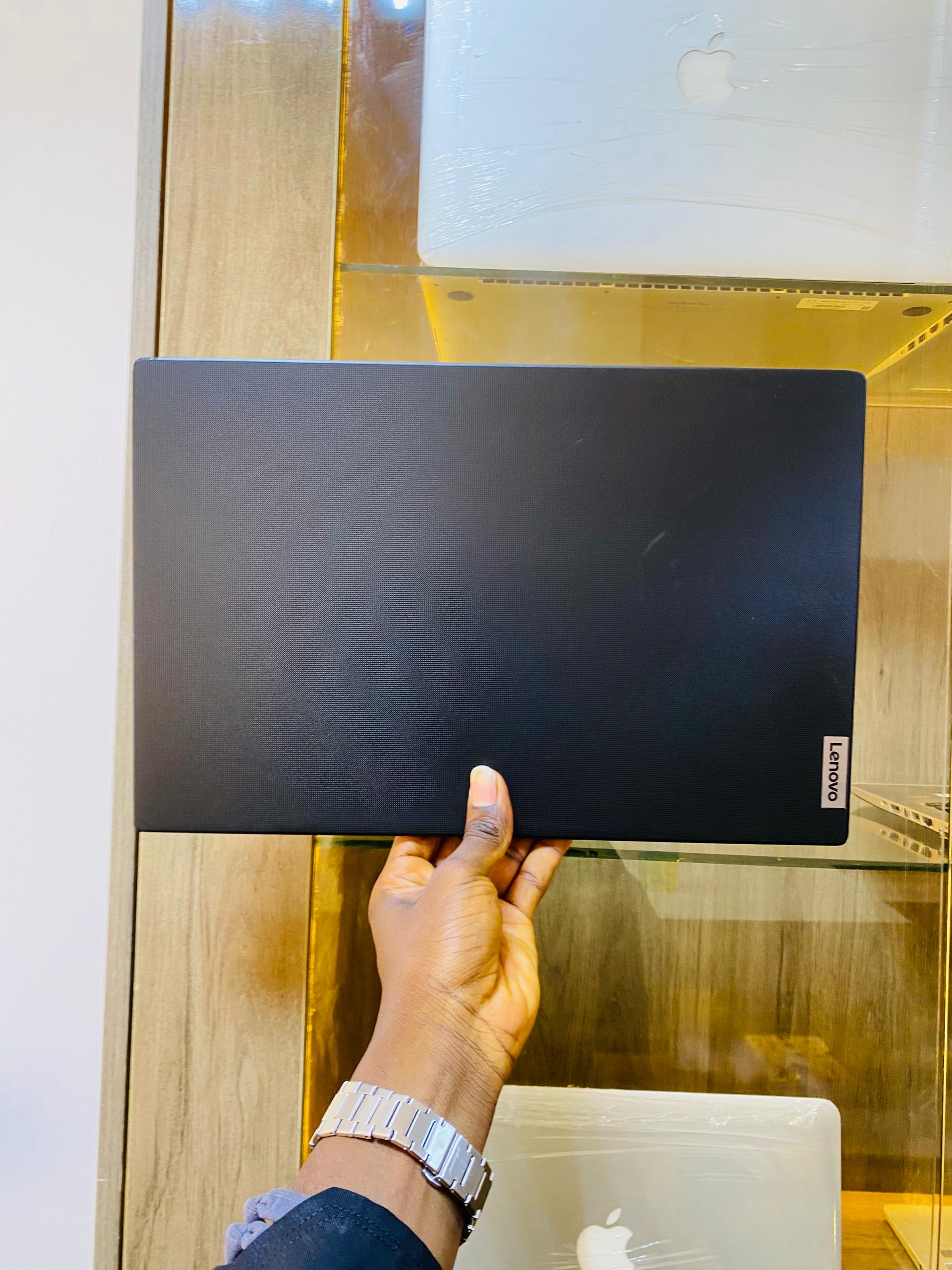 LENOVO IDEALPAD V15 G2 - Image 5