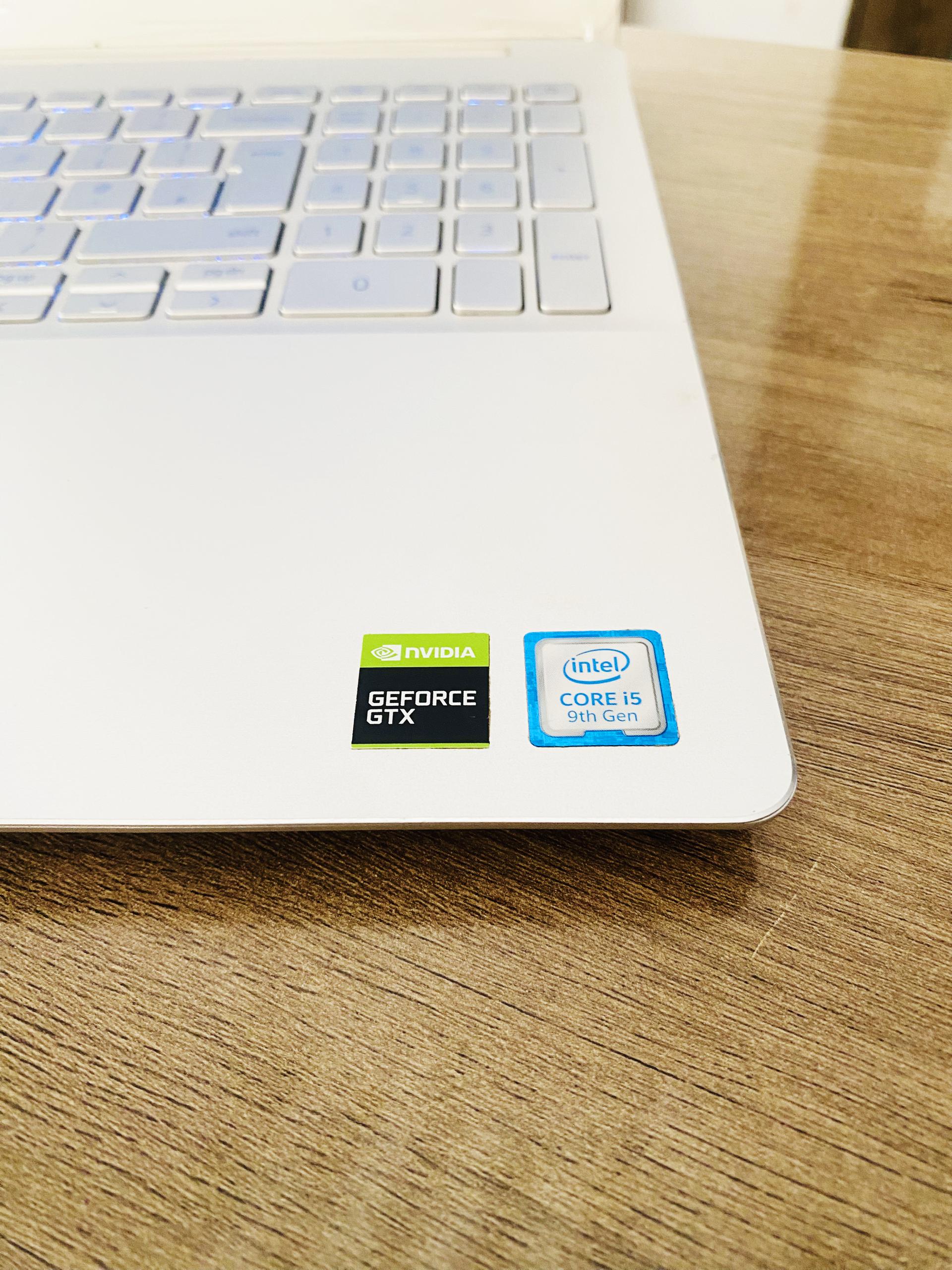 DELL INSPIRON 7591 - Image 3